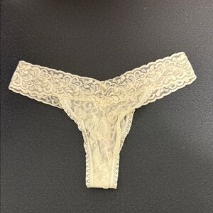 Temptations Lace Thong in Soft Cream